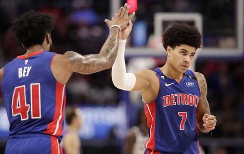 投篮生活照,生活照中的投篮风采