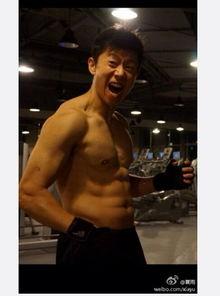 男明星秀肌肉,盘点男明星秀身材的瞬间