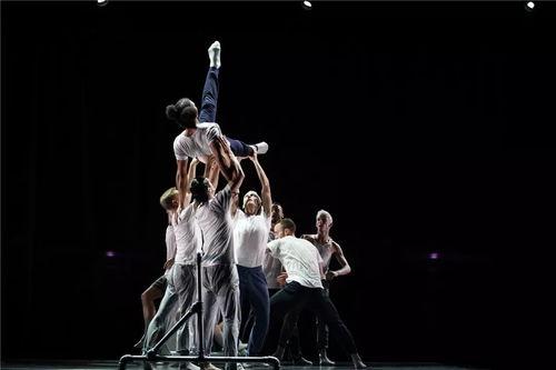 芭蕾舞男演员的尴尬,芭蕾男演员的滑稽瞬间大揭秘